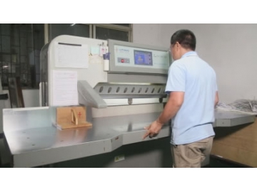 Máquina de corte de papel