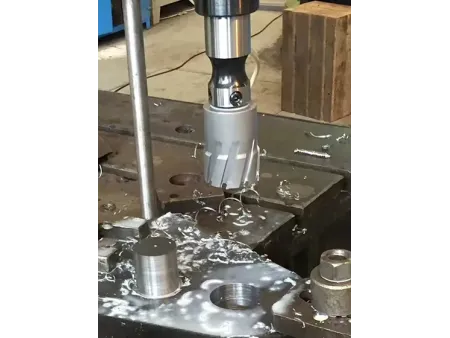 Furadeira de base Magnética