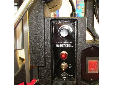 Furadeira de base Magnética