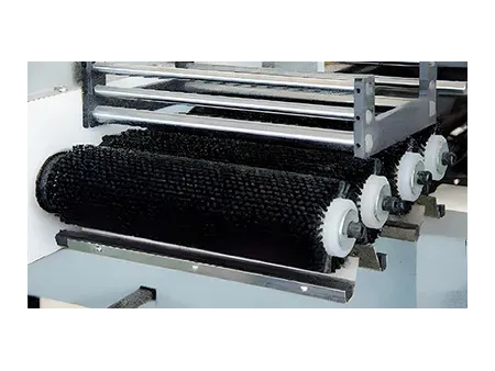 Máquina de corte e vinco plana automática com hot stamping (até 700 ton)