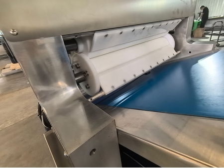 Laminadora de massa de dois rolos