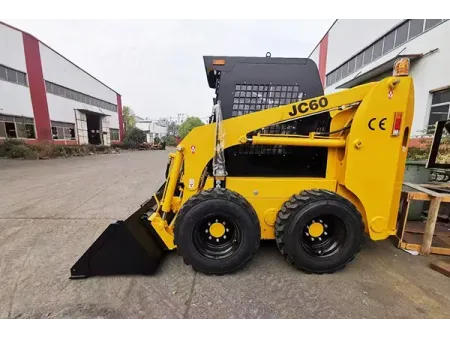 Minicarregadeira skid steer JC60