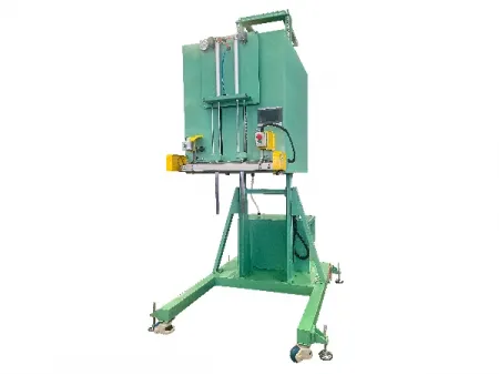 O seu parceiro de confiança para sistemas de ensacamento e paletização!