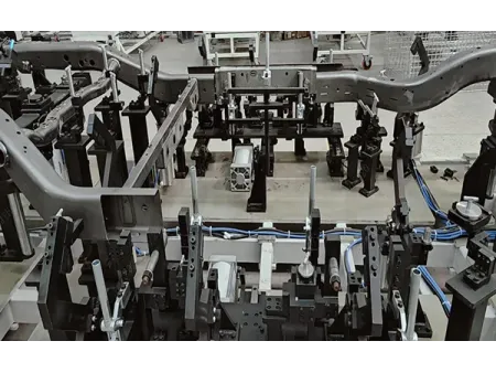 Longarinas e travessas de conformação hidráulica do chassi