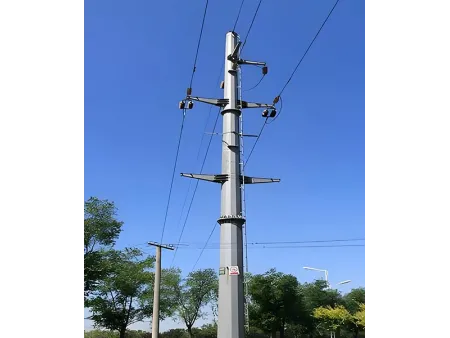Poste metálico para linhas de transmissão de energia