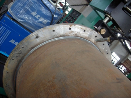 Máquina de solda para flange deslizante automática (FCAW/GMAW)