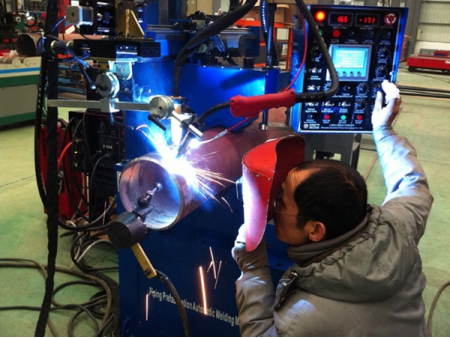 Máquina de solda de tubo automática (FCAW/GMAW)
