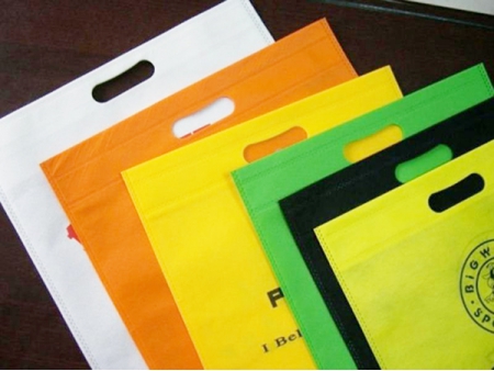 Máquina para fazer sacolas de TNT
