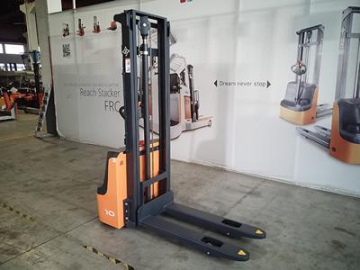 Stacker elétrico 1,000-1,200kg XEA