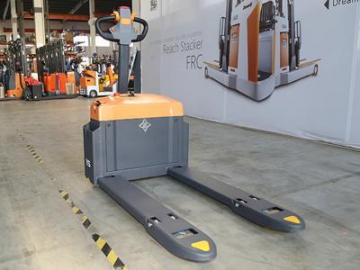 Porta-paletes elétrico 1,500Kg