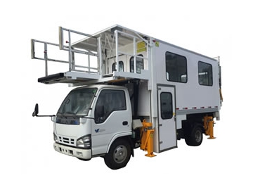 Ambulift (caminhão com elevador para deficientes físicos)