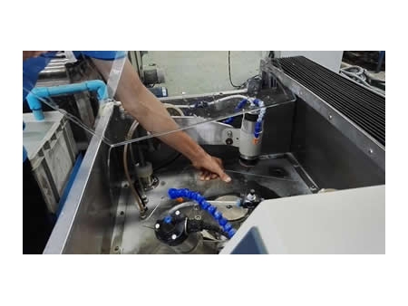 Chanfradeira semi-automática para vidro