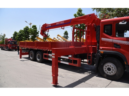 Caminhões Guindastes Articulados 14T, SST14S5
