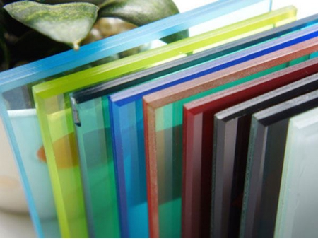 Vidro laminado colorido