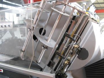 <strong>Máquina de hot stamping</strong> TL-780 <small>(Máquina de corte e vinco com hot stamping, dobra e relevo)</small>