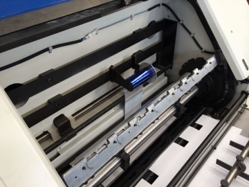 <strong>Máquina de hot stamping</strong> TYM-790 <small>(Máquina de corte e vinco com hot stamping e relevo)</small>