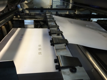 <strong>Máquina de hot stamping</strong> TYM-790 <small>(Máquina de corte e vinco com hot stamping e relevo)</small>