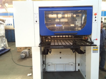 <strong>Máquina de hot stamping</strong> TYM-790 <small>(Máquina de corte e vinco com hot stamping e relevo)</small>