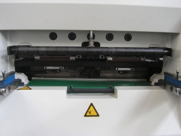 <strong>Máquina de hot stamping</strong> TYM-1050B<small> (Máquina de corte e vinco com hot stamping)</small>