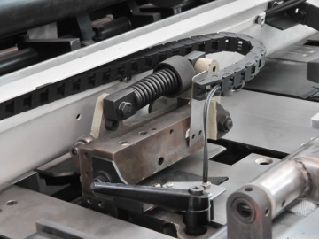 <strong>Máquina de hot stamping</strong> EF-1060<small> (Máquina de corte e vinco com hot stamping)</small>