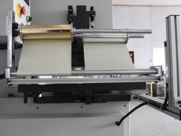 <strong>Máquina de hot stamping</strong> HS-568 <small>(Máquina de corte e vinco com hot stamping)</small>