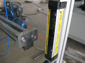 <strong>Máquina de hot stamping</strong> HS-568 <small>(Máquina de corte e vinco com hot stamping)</small>