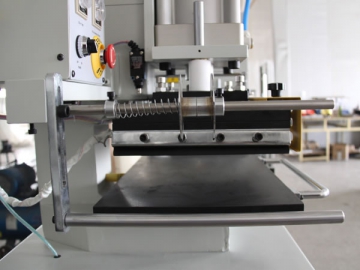 <strong>Máquina de hot stamping</strong> pneumática